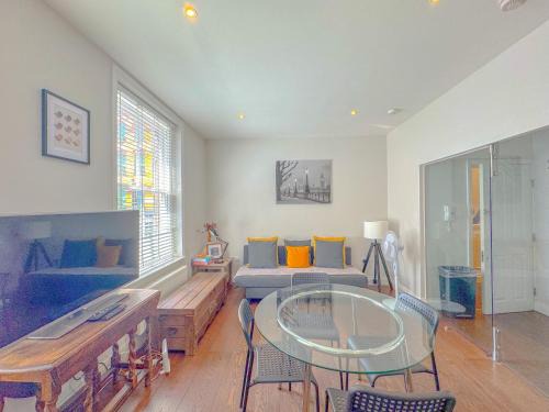 Soho Apartamento | Pass the Keys Stylish 1 bed Soho Flat