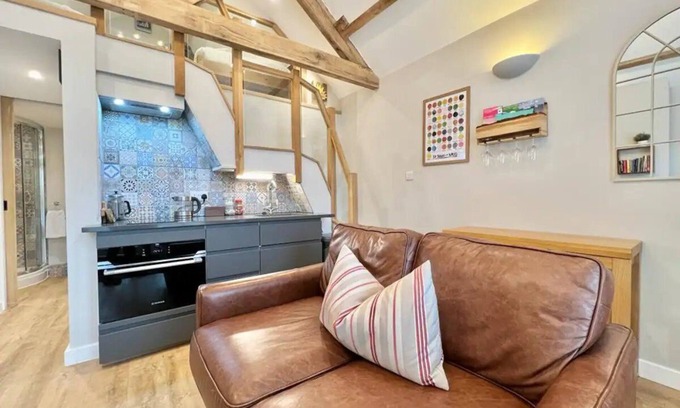Reynoldston Casa | Pass the Keys | The Old Smithy |Tiny home| Gower