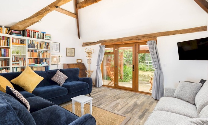 Hampton Lucy Casa | Pass the Keys | The Writer's Retreat