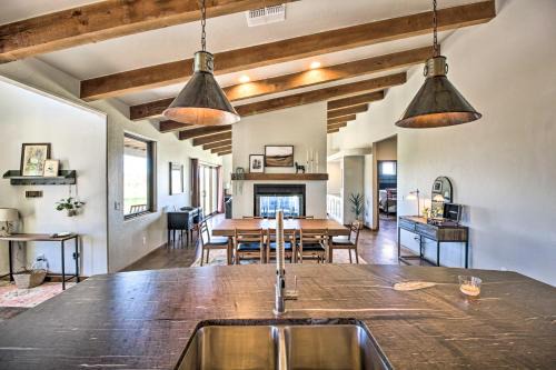 Elgin Casa | Pastoral Elgin Escape with Covered Patio and Grill!
