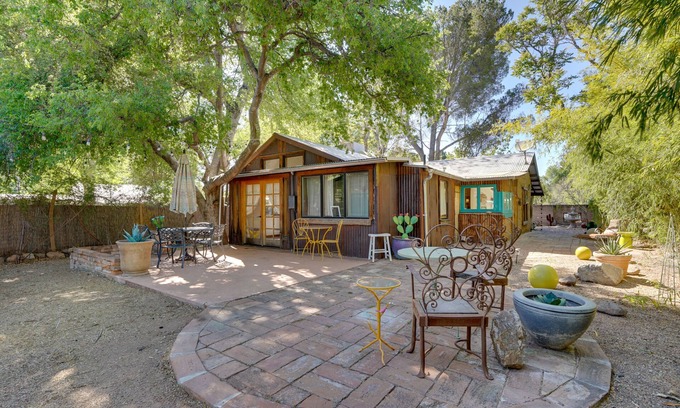 Patagonia Cabaña | Patagonia Cottage w/ Patio & Yard: Walk to Town!