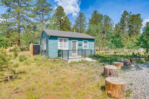 Bailey Casa | Patio and Hot Tub Cozy Cabin Retreat in Bailey!