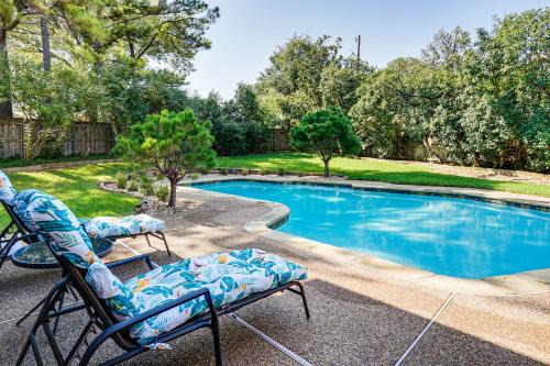 Bedford Casa | Patio and Yard Family Home 12 Mi to ATandT Stadium!