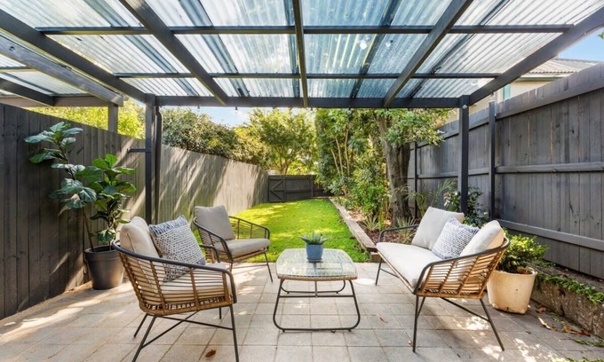 Marrickville Casa | Patio House: Moments from Marrickville Metro
