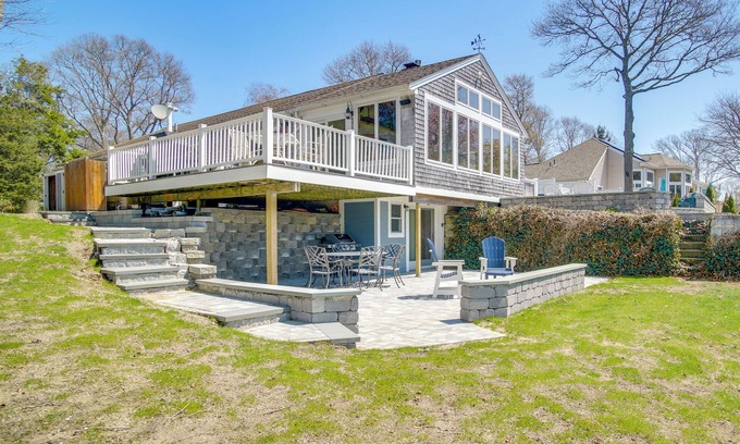 Mashpee Apartamento | Patio + Pond View: Serene Cape Cod Escape