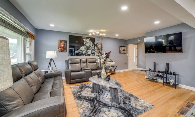South Holland Casa | Patio & Yard: Quiet Home in Chicago Area