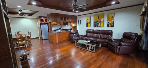 Patong Apartamento | PATONG TOWER 2 BATHROOMS APARTMENTs 155 SQUARE METER 2026 Pta