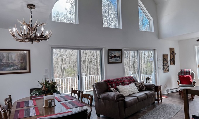 Ashfield Casa | Paul's Place-Private Mountain House, Pocono Mtn, near Jim Thorpe, Blue Mountain