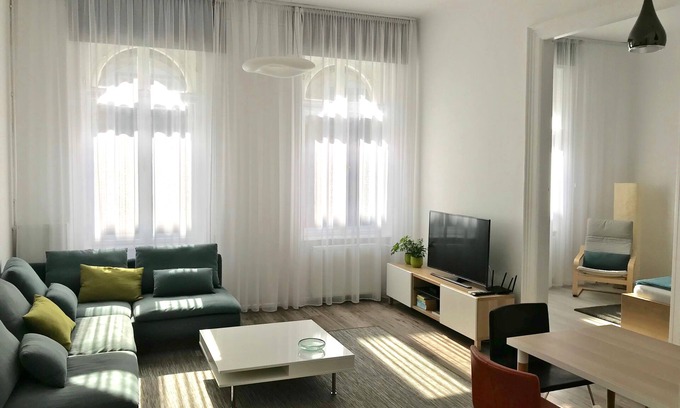 Terezvaros Apartamento | Nuevo apartamento premium de 75m2 ° City Center, AC, Netflix