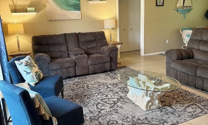 Port Charlotte Casa | Paws and poolside retreat: Cozy 2-bed, 2-bath, Salt Water Heated Pool