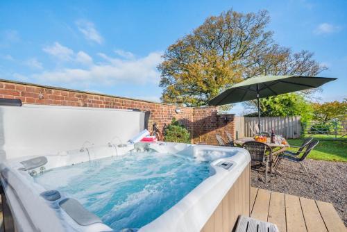 Porthyrhyd Casa | Paxton View Barn - Llanddarog