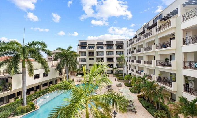 Washington Condominio | Condominio de belleza tropical, acogedor y encantador con preciosas vistas a la piscina