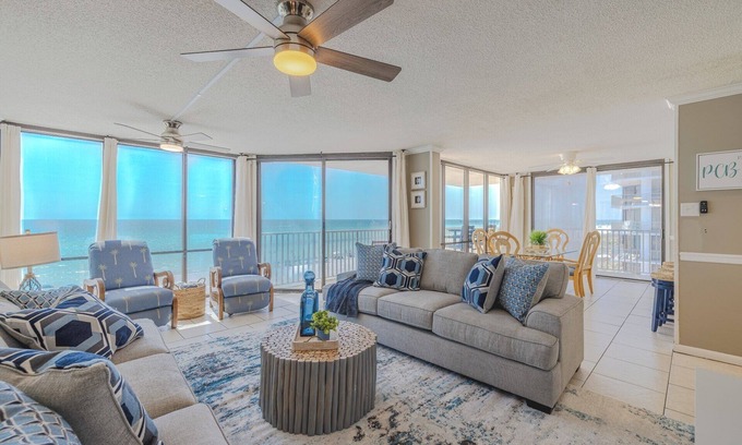 Panama City Beach Condominio | PCB Sunset Breeze: beachfront, wrap balcony, bedrooms overlooking Gulf & pool