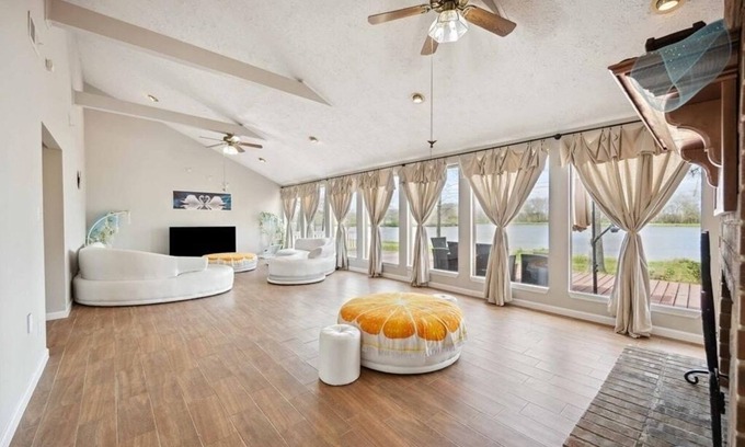 College Park Casa | Peace and beauty lake view of Many and large glass windows. All new furnitures!