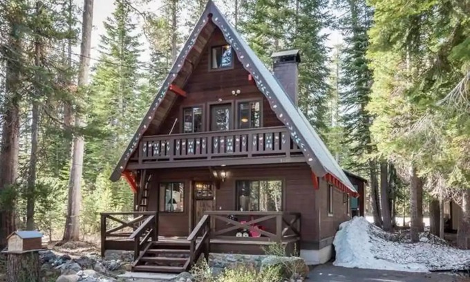 Pla-Vada Woodlands Cabina | Peace In the Pines, a multi family, kid friendly cabin near River & Donner Lake