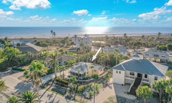 Sanibel Casa | Peace, Love & Shells: Charming 2 Bedroom Beach Cottage Steps to the Gulf!