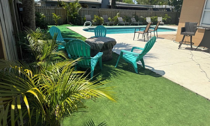 Melbourne Casa | Peace of Paradise- Family Fun, Pool, Dog-Friendly, Near Beaches & Cruise Ships