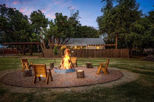 Azle Casa | Peace, Space and Starry Nights Ranch Home in Azle