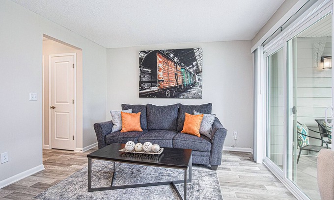 Charlotte Apartamento | Peaceful 1-bedroom apartment in SouthPark w/Wi-Fi