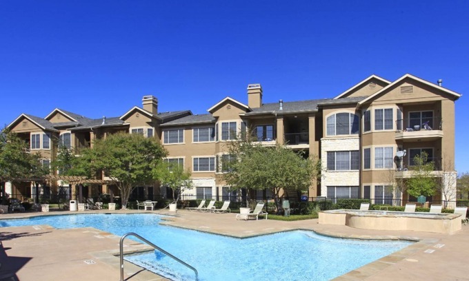 Wells Branch Apartamento | Peaceful 1BR King Suite | Pool, Parking + Gym B