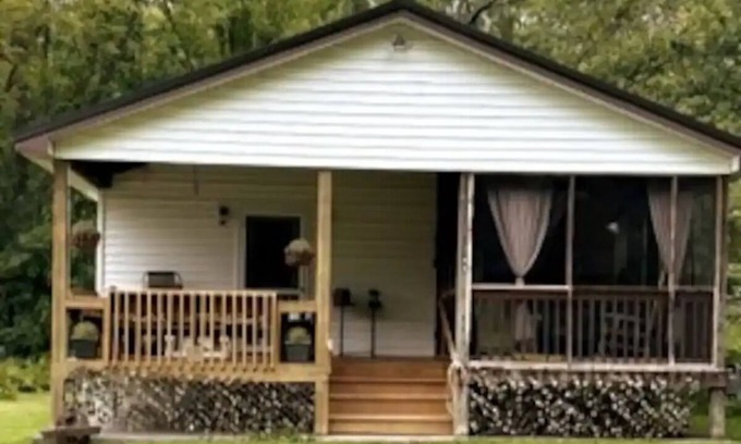 Jordan Cabina | Peaceful 2 Bedroom Cabin- Foery Path