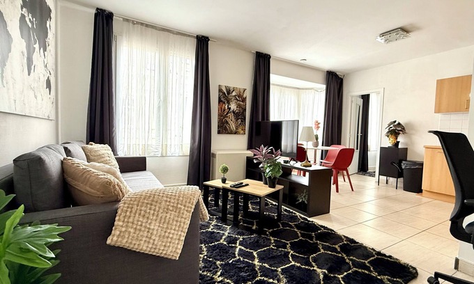 European Quarter Apartamento | Peaceful 2 minutes European Parliament