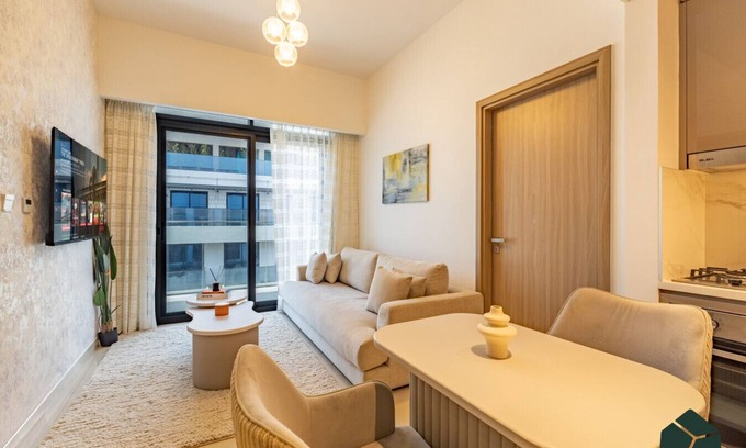 Nad Al Sheba Apartamento | Peaceful 2BR | Community View | BMS