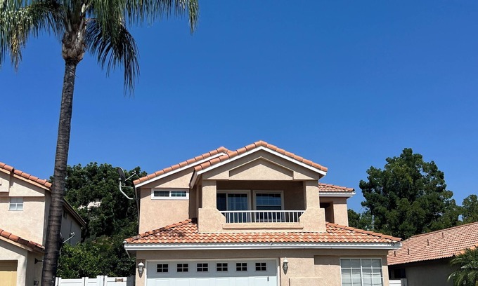 Highland Casa | Peaceful 3-Bedroom/3 Bathroom house East Highland w/ AC & WiFi, Pet-Friendly!