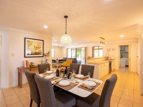 Springfield Casa | Peaceful 4B2B Sweet Home w Backyard at Springfield