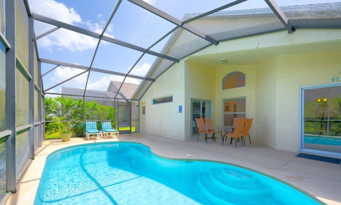 Haines City Casa | Peaceful 4BR Golf Resort Pool Home Near Disney and Legoland