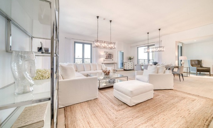 Dubai Apartamento | Peaceful 4BR Penthouse w/ Assistant’s Room at Le Pont Jumeirah by Deluxe Holiday Homes
