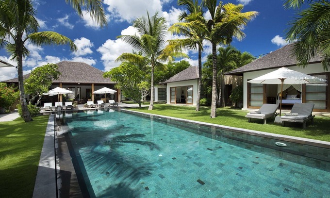 Drupadi Villa | Palaciego de lujo 7 dormitorios Villa, Seminyak central
