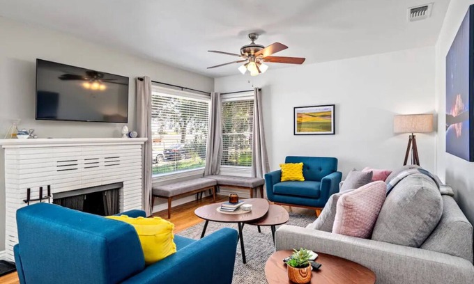 Paso Robles Casa | Peaceful, AC, WiFi, FPit, BBQ, Mile2DwnTwn, DogsOk