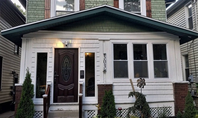 Erie Casa | Peaceful and family friendly 3 blocks from bay - No locals Please