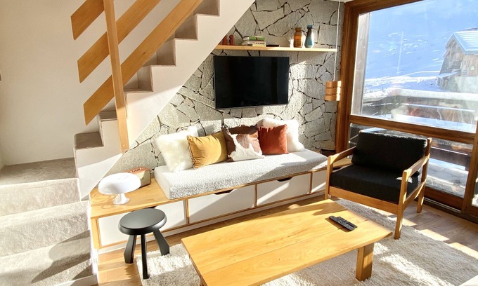 Val Claret Apartamento | Peaceful and renovated duplex in Val Claret and close to the lake.