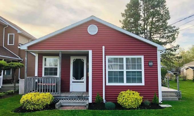 Shediac Cabaña | Peaceful Beach Cottage