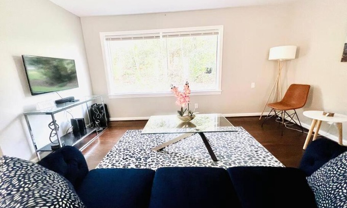 Crestline Heights Casa | Peaceful Bungalow Mins to Airport