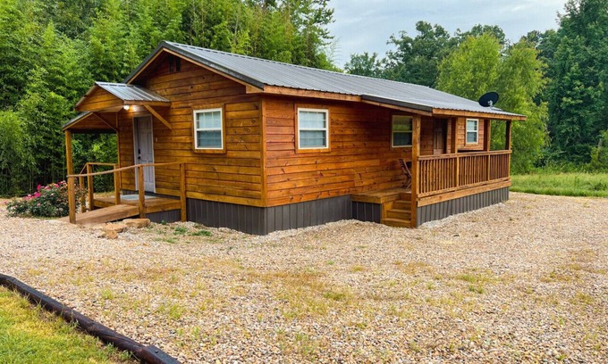 Daisy Cabina | Peaceful cabin <1 mile from Daisy State Park + Private Access to Bear Creek Trail