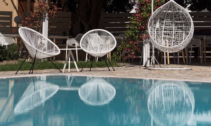 Kavos Casa | Acogedores apartamentos con piscina cerca de la playa en un entorno relajante