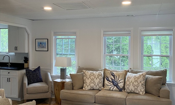 Osterville Casa | Peaceful Cottage in the Heart of Osterville Village Walk to Shops & Restaurants