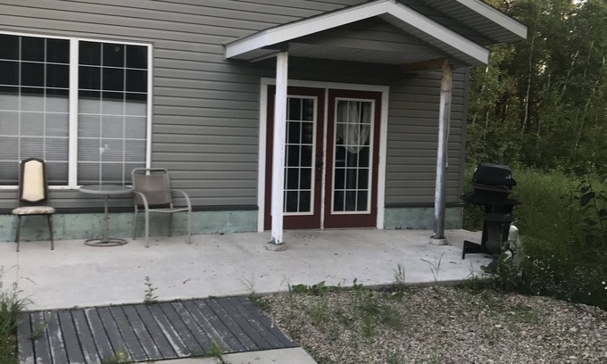 Nipawin Casa | Peaceful Country Living