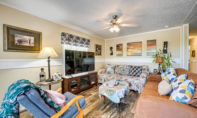 Stokes Casa | Peaceful Danbury Getaway - 3 Mi to Hanging Rock!