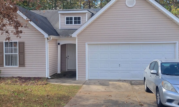 Villa Rica Casa | Peaceful Family Retreat in Villa Rica 2BR/2BA with Comfort and Charm!