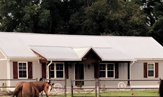 Burgaw Otro | Peaceful Farmhouse on Horse Farm - 20 miles from the Beach !