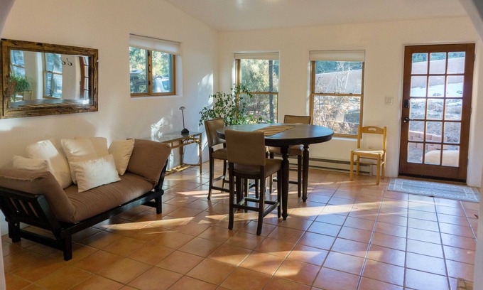 Canada de los Alamos Casa | Peaceful Forest Home - Comfy and Well-equipped