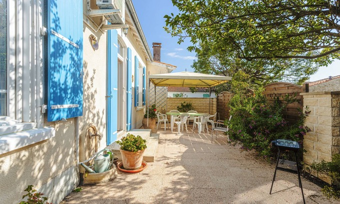 Saint-Trojan-les-Bains Casa | Casa de Vacaciones Tranquila con Patio Privado – Cerca de Playas y Tiendas en Saint-Trojan