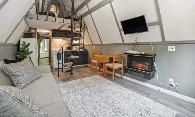 Gaylord Cabaña | Peaceful Gaylord Cabin Rental Near Otsego Lake!