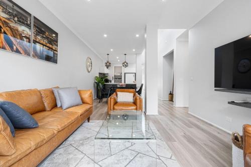 Point Cook Casa | Peaceful gem near Town Centre