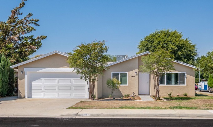 Clovis Casa | Peaceful Getaway in Clovis, Cozy 4Bed/2Bath