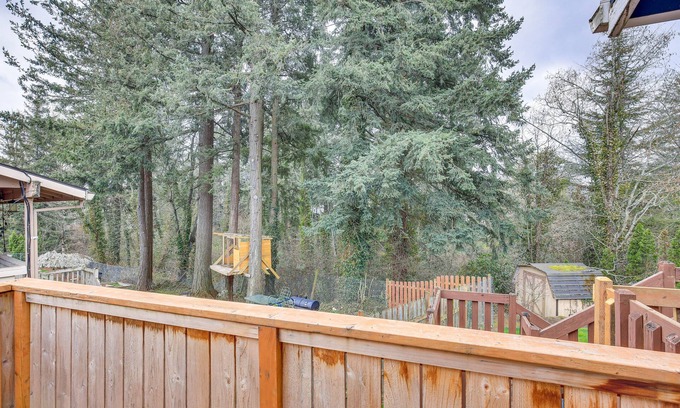 Gresham Casa | Peaceful Gresham Home w/ Grill: 2 Mi to Downtown